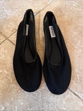 Steve Madden Women's Black Slip-On Ballet Flats